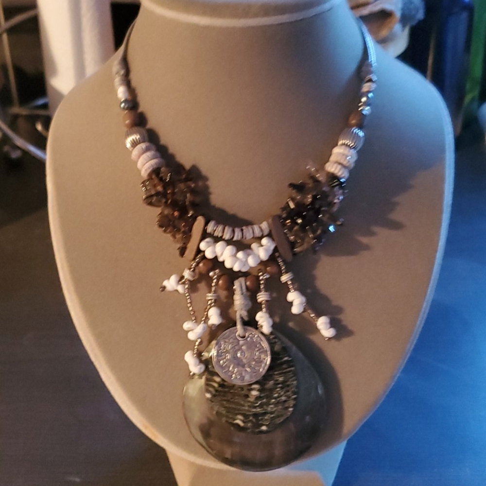 Nature bijou fifty shades necklace 😍